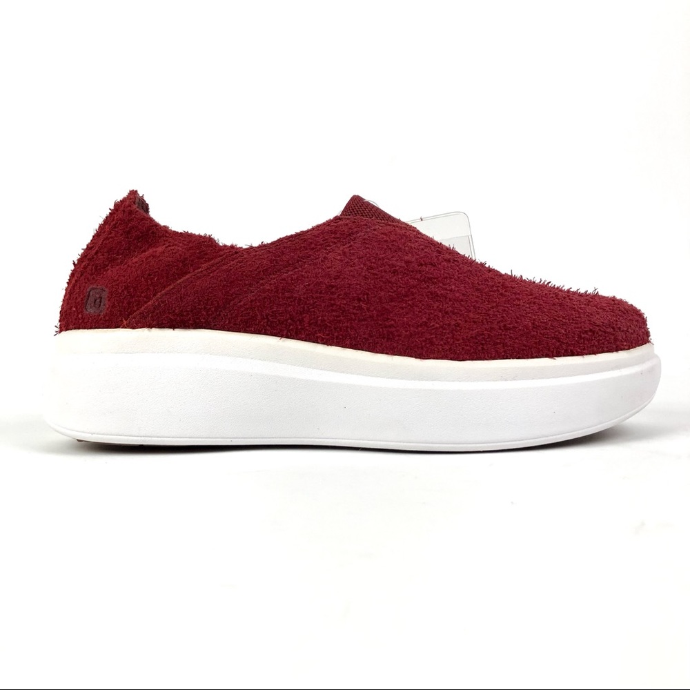 Tsubo Women's Burgundy Platform Slip-On Sneakers
